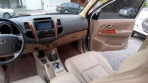 Toyota Sw4 3.0 I Srv At C/cuero 4x4 (2009) 2010