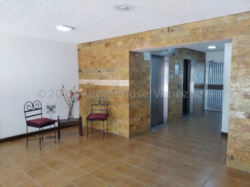 Imagen 3 de 16 de Apartamento En Venta, Urb. Los Naranjos
