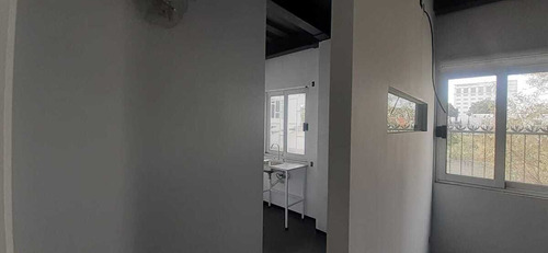 En Renta San Lorenzo Tepaltitlan, Edificio De 2 Plantastoluca