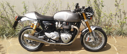 Triumph Thuxton R 1200