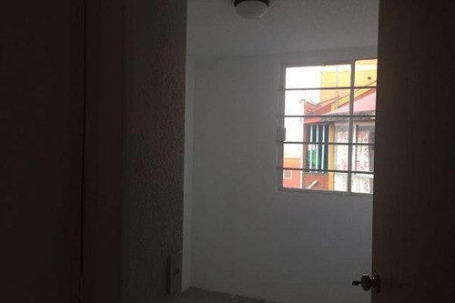 Imagen 2 de 10 de Departamento A Una Calle De Prepa 4