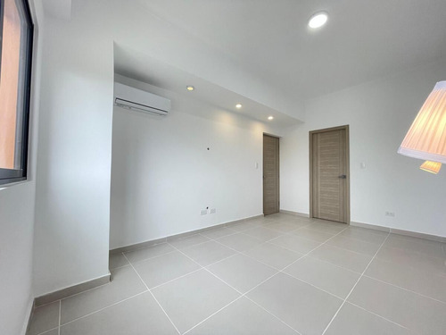 Oportunidad De Apartamento De 1 Habitación Y Linea Blanca Con Vista Al Mar
