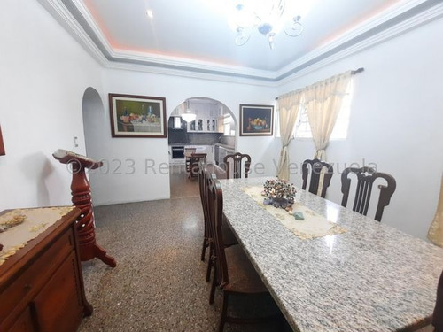 Casa En Venta En Castillejo Mls #24-3074