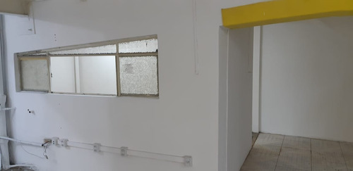 Imagem 16 de 25 de Salão /sala Comercial Ideal Para Estoque / Depósito De Mercadorias, Local Seguro, Com Estacionamento No Local A 20 Metros Da Ladeira Porto Geral, 100 Metros Da Rua 25 De Março