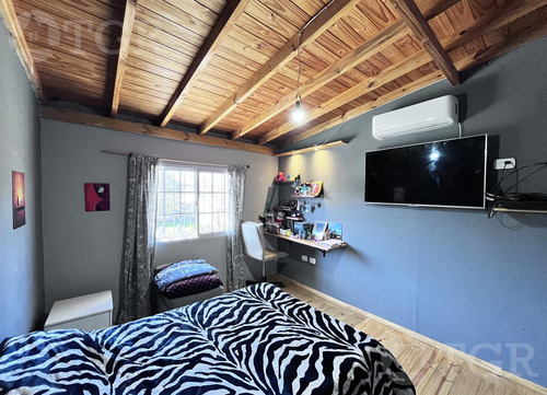Venta De Distinguida Casa En Hurlingham