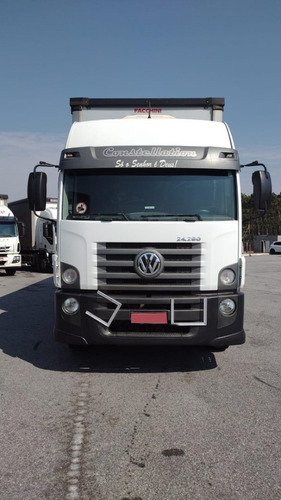 Imagem 5 de 15 de Caminhão Truck 6x2 Vw 24.280 Na Carroceria Sider 2019