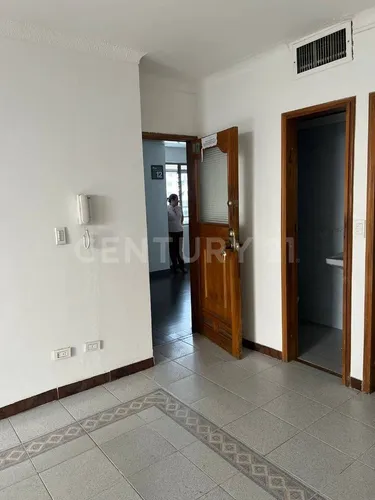 Se Vende Oficina Excelente Ubicacion Edificio Romarco