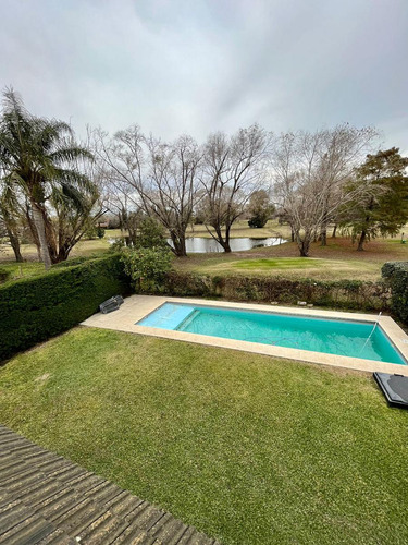Casa A La Venta En Country Banco Provincia Francisco Alvarez Moreno