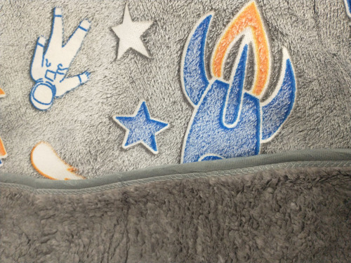 Frazada Manta Magica Luminosa Infantil Corderito Fluor 1 1/2 Espacio Gris