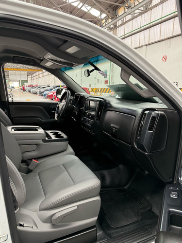 Chevrolet Silverado 5.4 1500 DOBLE CABINA AUT 4x2
