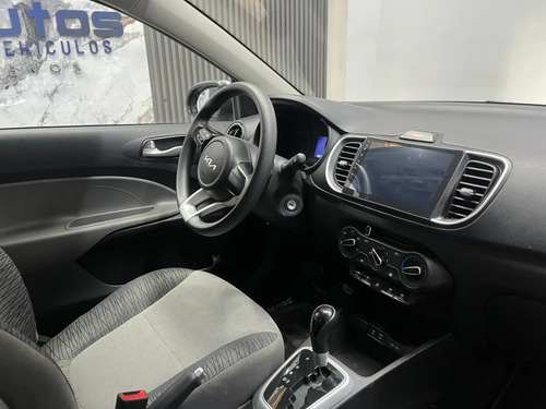 Kia Soluto 1.4 Emotion At