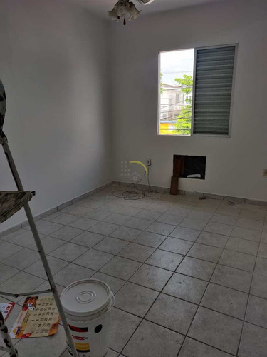 Sobrado Com 2 Dorms, Centro, São Vicente - R$ 275 Mil, Cod: 2224 - V2224