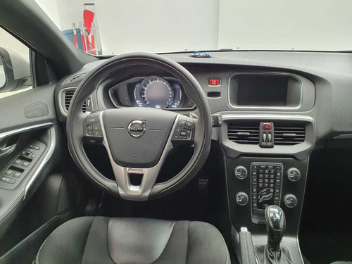 Volvo V40 R-desing T4 2.0 Aut 5p 2019 Gkz972