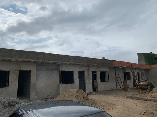 Imagem 3 de 7 de Casa Com Piscina À Venda Em Itanhaém