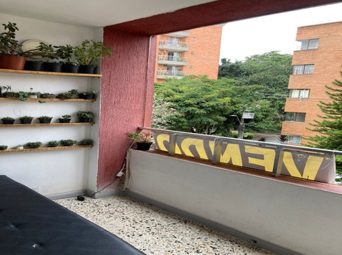 Apartamento En Venta Laureles Medellín 