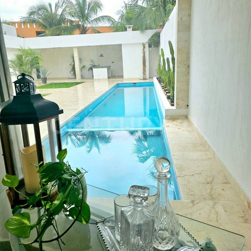 For Rent Very Spacious House And Land At Ejido Playa Del Carmen P3442