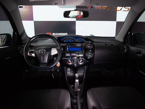 Toyota Etios Cross 1.5 16v Flex 4p Manual