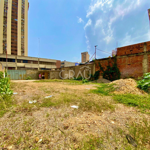 Terreno En Venta En Av 5 De Julio Puerto La Cruz
