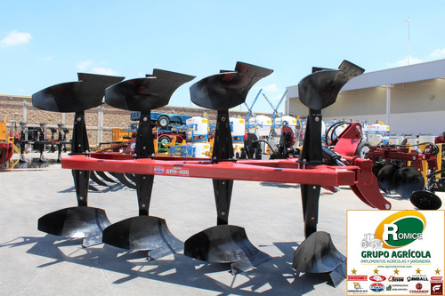 Imagen 5 de 12 de Arado Hidraulico Agricola 4 Rejas Marca Famaq P Tractor