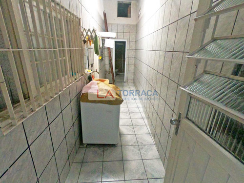 Imagem 6 de 15 de Ref. 14195 - Casa Isolada - 2 Dormitórios - Quintal - Aviação - V14195