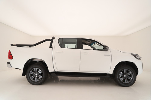 Hilux 2.4 4x2 Sr Cd 6m/t D.r