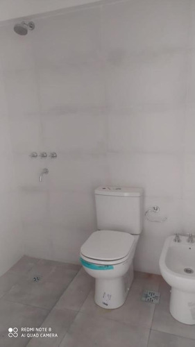 Imagen 11 de 13 de Venta Departamento Un Dormitorio Al Frente Balcón - Abasto