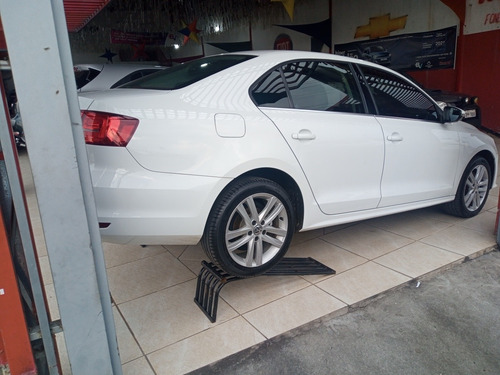 Volkswagen Jetta 2015 2.0 Tsi Highline 4p