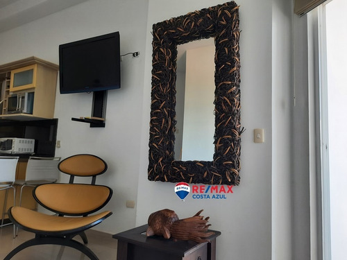 Se Vende Apartamento Vista Al Mar En Tucacas, Edificio Puerto Varadero.