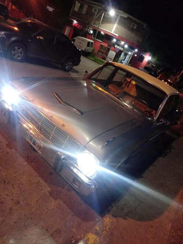 Ford Falcon Deluxe