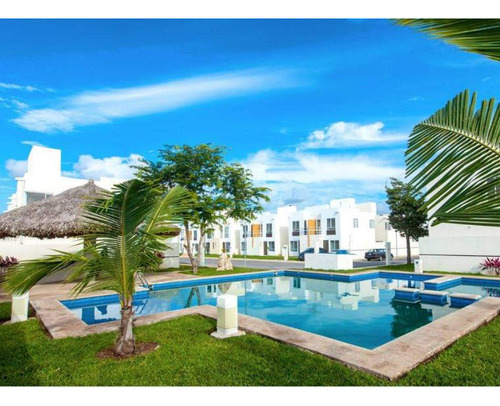 Casa En  Monte Alluitz, Vista Real, Cancún