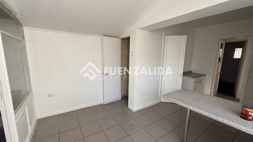 Casa En Arriendo De 5 Dorm. En Ñuñoa