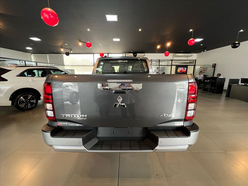 Mitsubishi Triton 2.4 BITURBO DIESEL CD HPE 4X4 AUTOMÁTICO