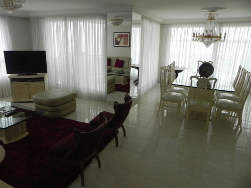 Venta Apartamento 3 Dormit En Suite, Playa Mansa Primera Linea