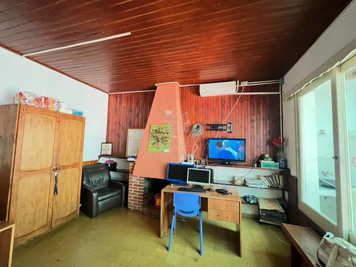 Oportunidad Para Inversión!!! Casa Y Locales Con Renta!