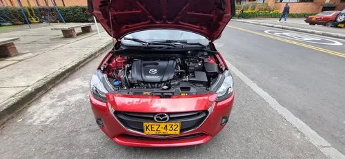 Mazda 2 TOURING AT 1.5