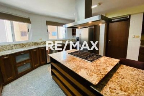 Imagen 2 de 7 de Apartamento En Alquiler Avenida El Milagro Marisabel Fernandez