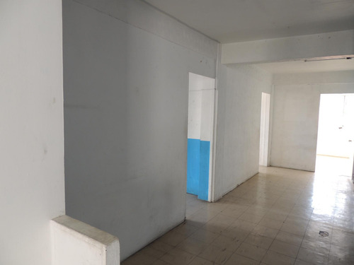 Renta De Local En Valle De Aragón 1ra Secc, Perfecto Para Gimnasio, Clases O Bodega