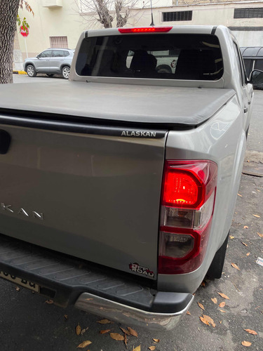 Lomo Cubre Porton Nissan Frontier