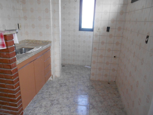 Imagem 9 de 20 de Apartamento 01 Dormitório Na Vila Mirim, Próximo Ao Mar.