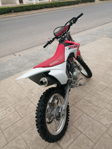Imagen 2 de 11 de Honda Crf 230 Año 2019