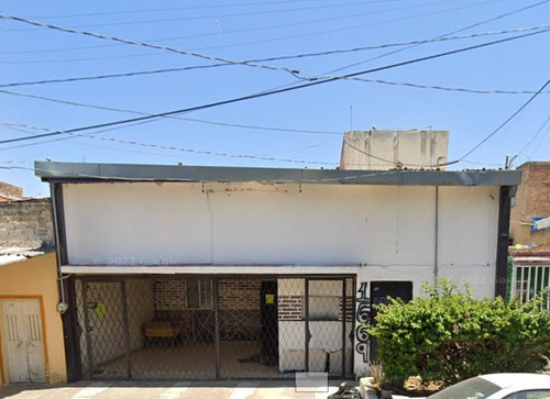 Casa De Recuperación Bancaria En San Esteban 1669, La Huerta,guadalajara Jalisco (vd072)