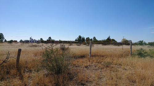 En Venta Terreno Rustico A 100 M Del Centro De Montoro, Ags.