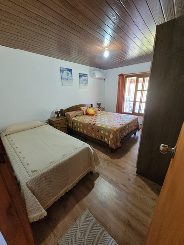 Cabaña Con Piscina Climatizada En Playa Verde (piriapolis)