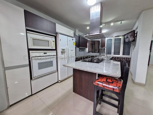 Vendo Hermosa Townhouse Ubicada En Conj. Res. Las Carolinas Ii Turmero, Cód. 25-795 Myc