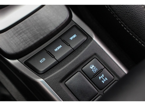 Toyota Hilux SW4 2.8 D-4D TURBO DIESEL SRX 7L 4X4 AUTOMÁTICO