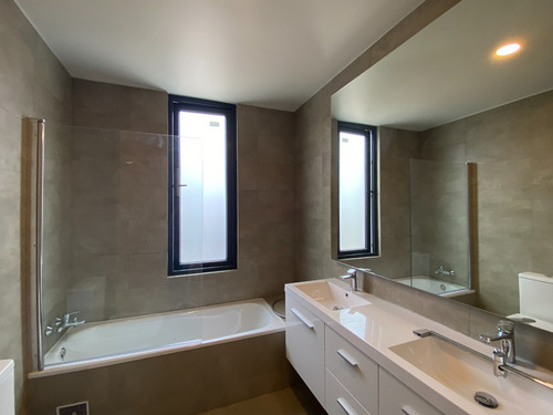 Acogedora Vanguardista Condominio Parque Arrayan Vista