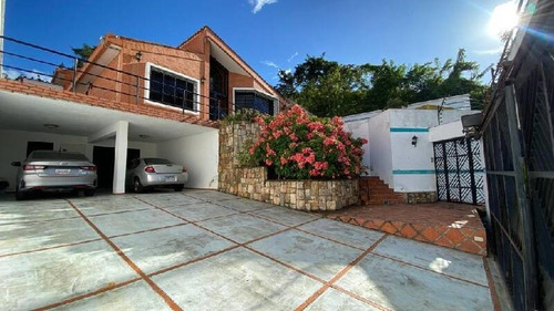 Josefina Toledo: Casa En Venta En Altos De Guataparo, 792m², Bellas Y Amplias Áreas Verdes, Planta 100% , Alta Seguridad, 269250