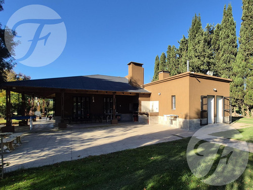 Casa Quinta En Venta Barrio Los Azahares, San Pedro