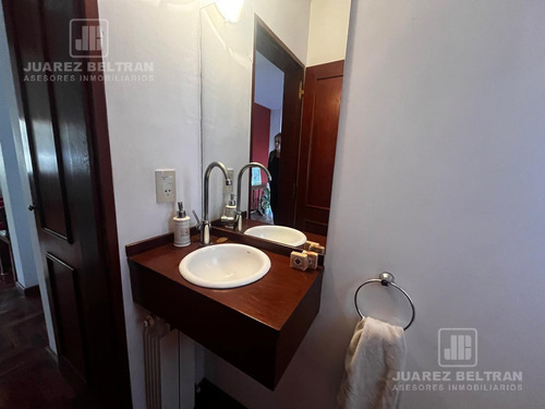 Venta - Casa De 3 Dormitorios Con Cochera Y Pileta - Guayaquil 1010 - Villa Allende