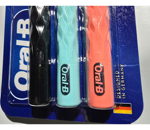 Cepillo Dental Oral-b Iconic Ultra Soft X3 Pz. New!